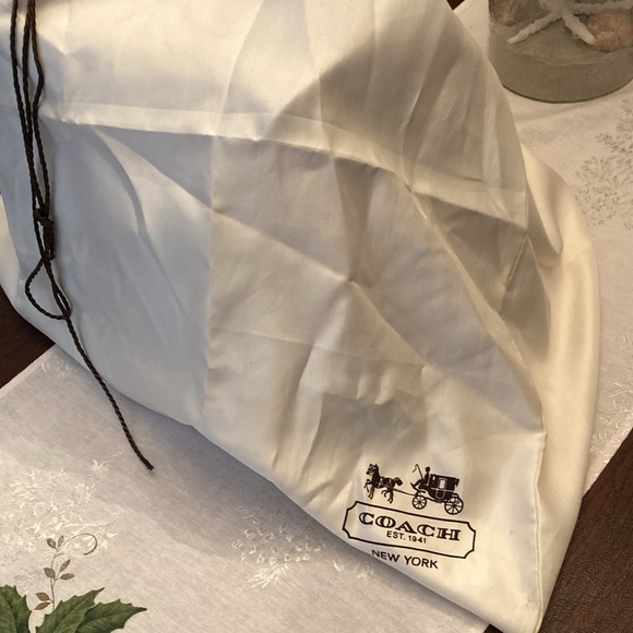 COACH HANDBAG with drawstring bag protector, three compartmentments. - Picture 2 of 11